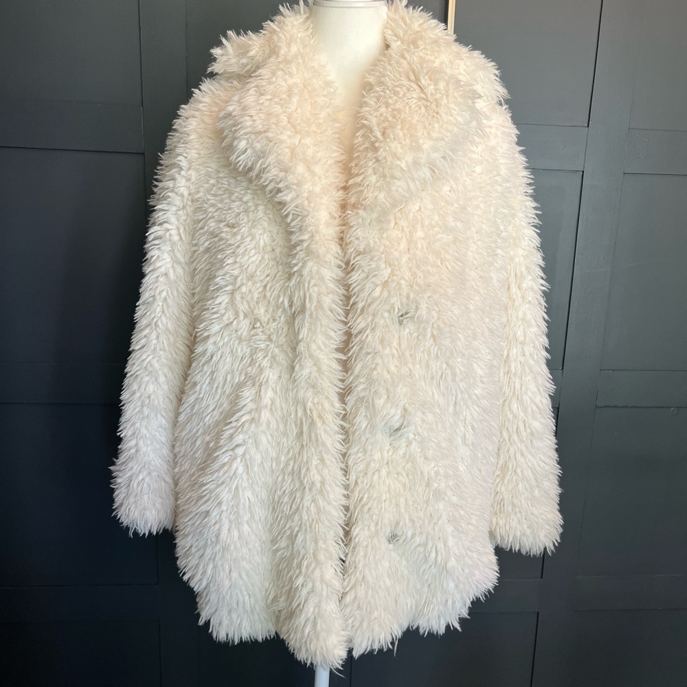 Faux fur coat - cream